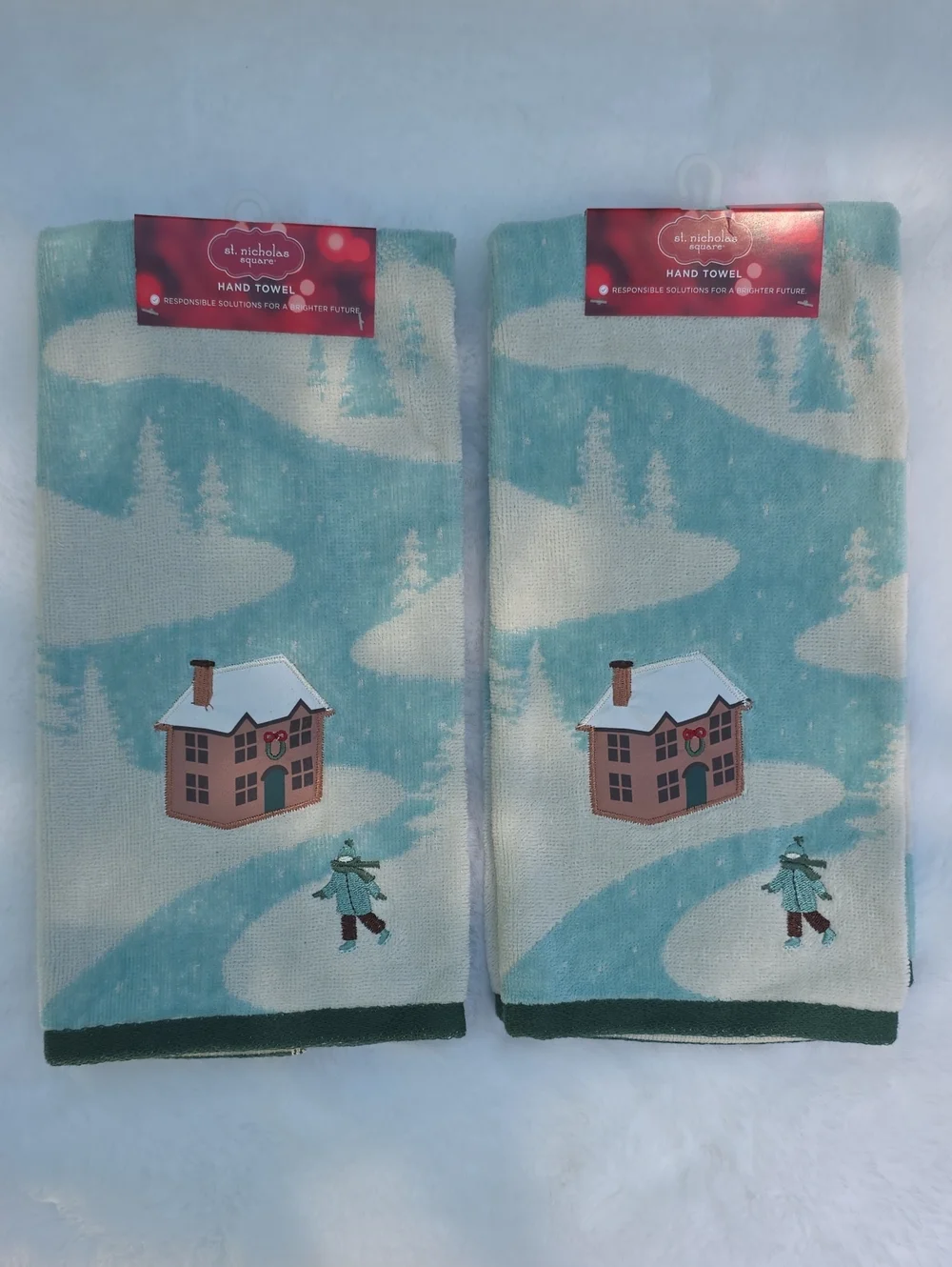 NWT One Christmas Hand Towel 100% Cotton Ice Skating Trees Snow Winter ⛸️❄️🌲